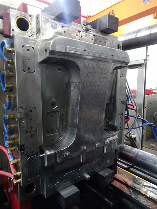 Auto B-pillar thermoforming mold